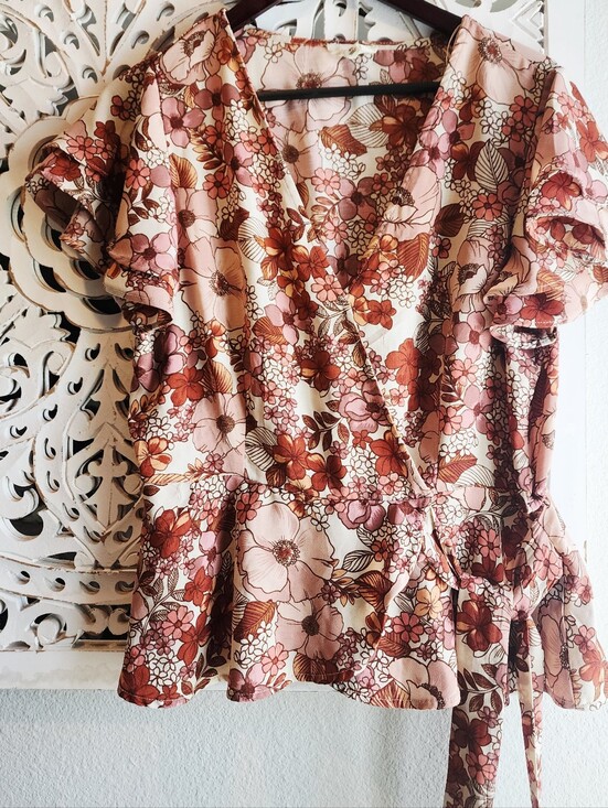 meraki Tops - MERAKI FLORAL BLOUSE V NECK PEPLUM FAUX WRAP WOMENS SIZE XL